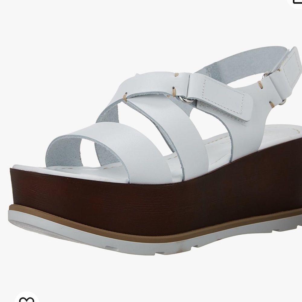 Pajar Canada women’s Barcelona Sandal in White. Size 40 (8.5)